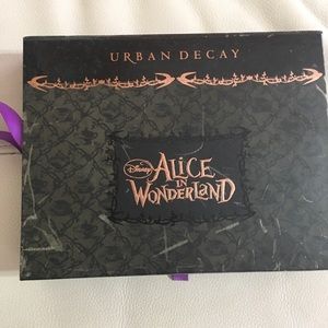 Urban Decay Alice in Wonderland Palette
